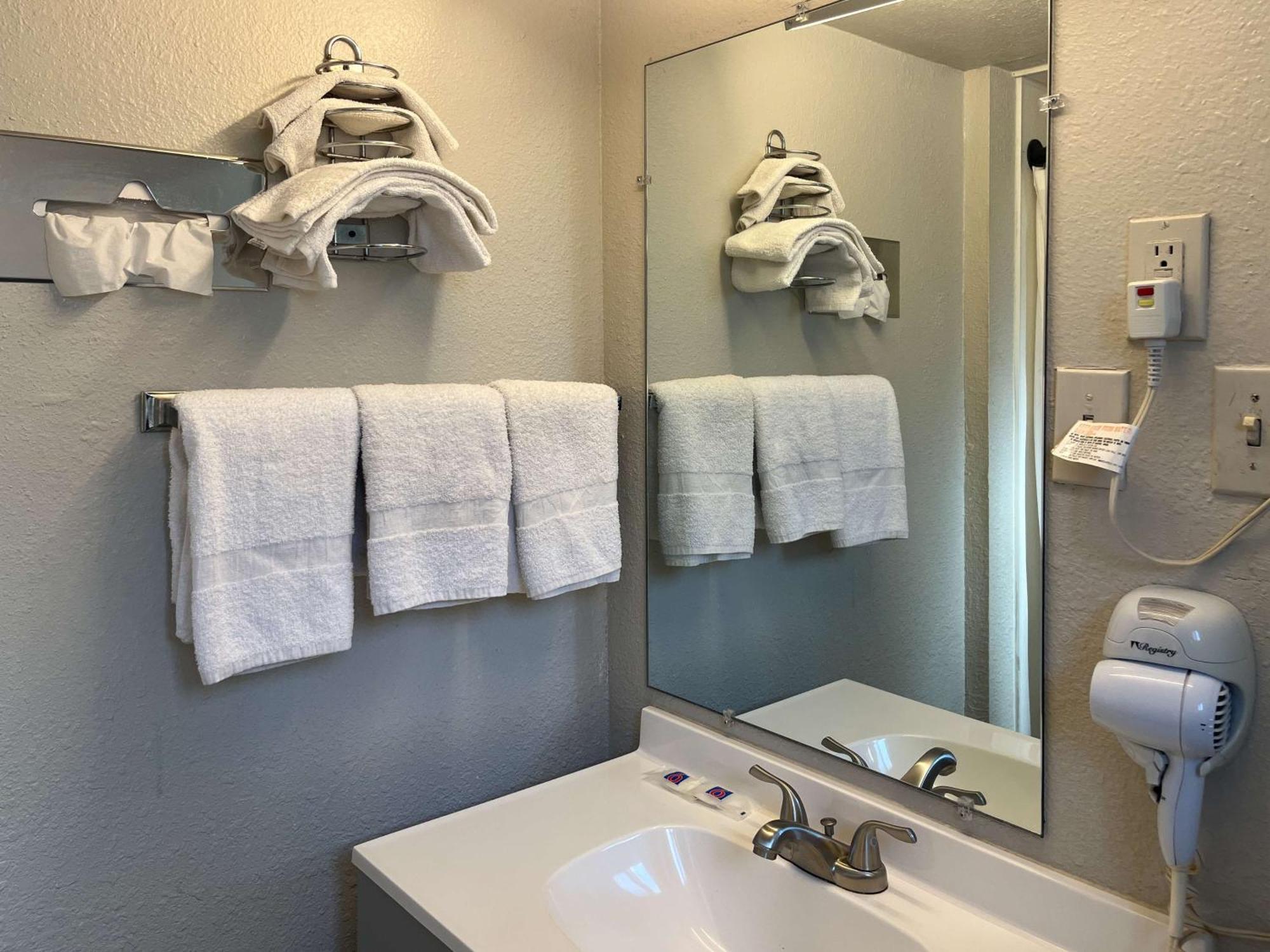 Motel 6 Artesia, Nm Екстер'єр фото